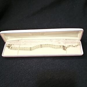 Women's Costume jewelry pearl bracelet